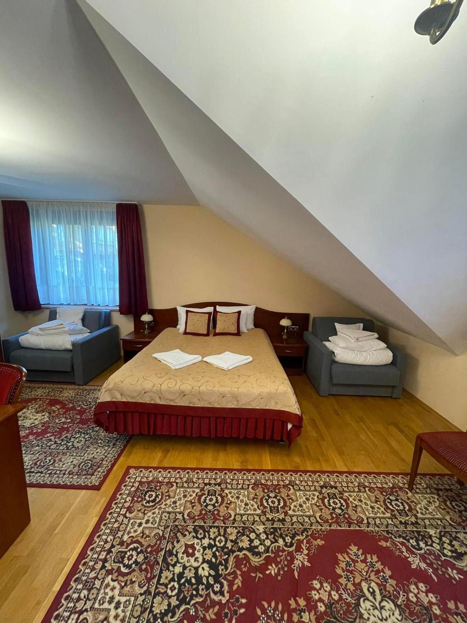 Pensjonat Szach Krynica-Zdrój Exterior foto